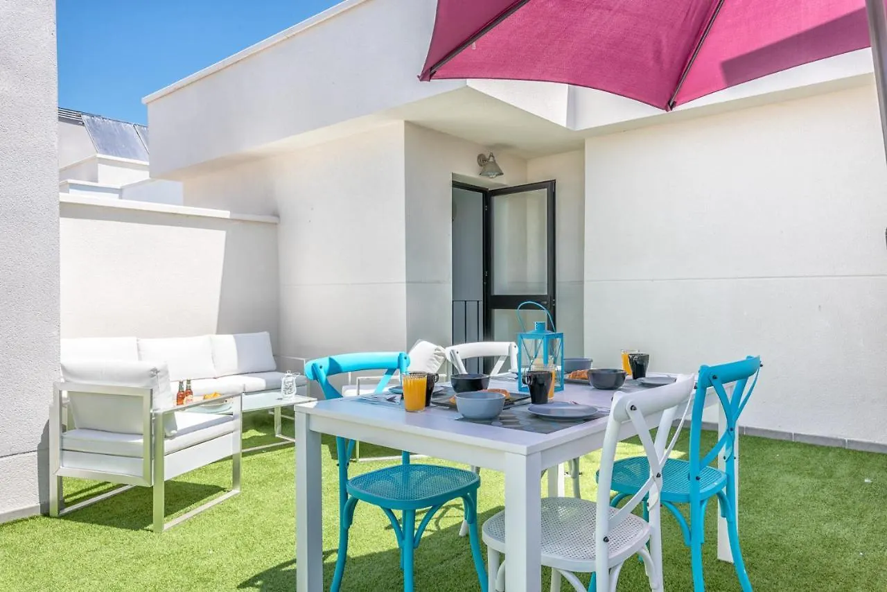 Atico Con Terraza Ac 1Hab En El Centro Y Piscina Comunitaria Lägenhet Málaga