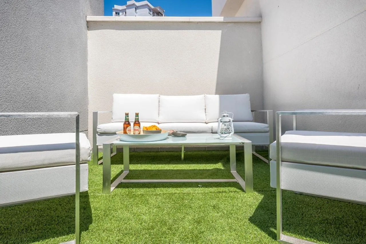 Atico Con Terraza Ac 1Hab En El Centro Y Piscina Comunitaria Lägenhet Málaga