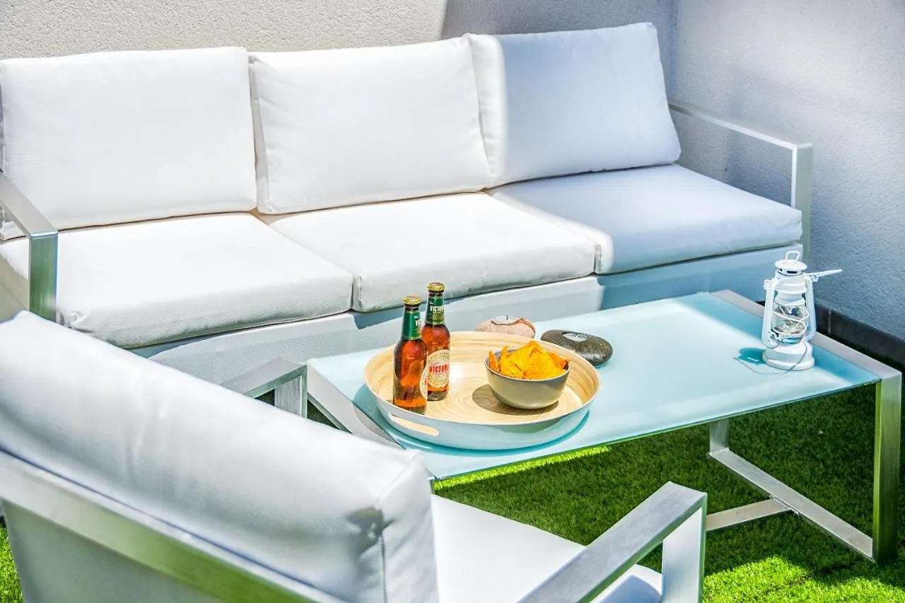 Atico Con Terraza Ac 1Hab En El Centro Y Piscina Comunitaria Lägenhet Málaga