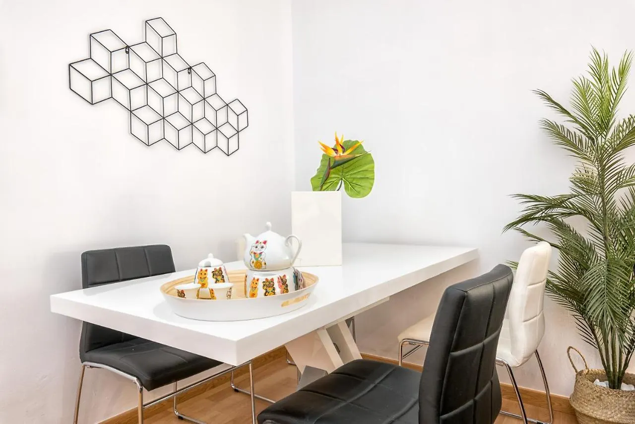 Atico Con Terraza Ac 1Hab En El Centro Y Piscina Comunitaria Lägenhet Málaga
