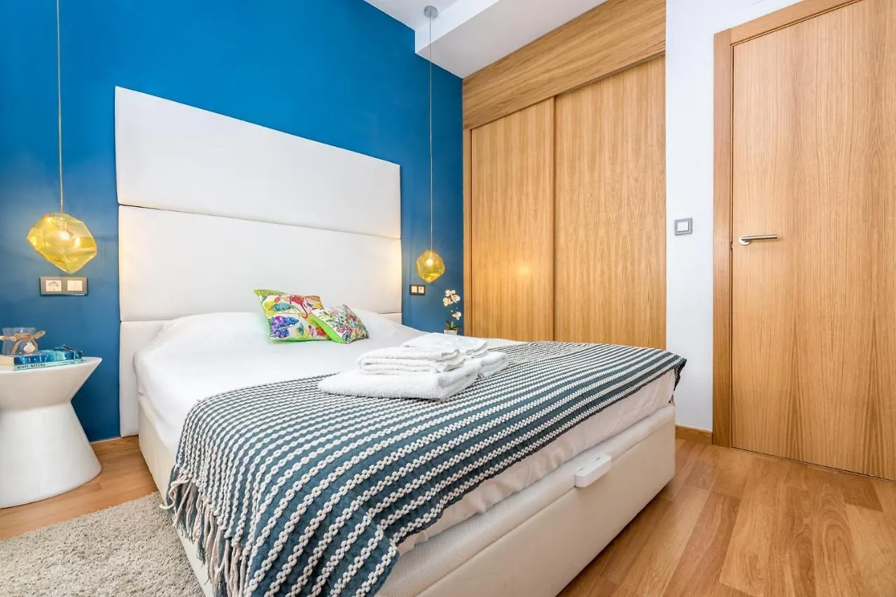 Atico Con Terraza Ac 1Hab En El Centro Y Piscina Comunitaria Lägenhet Málaga