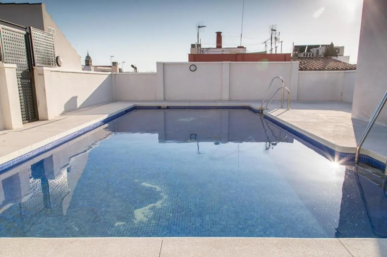 Atico Con Terraza Ac 1Hab En El Centro Y Piscina Comunitaria Lägenhet Málaga
