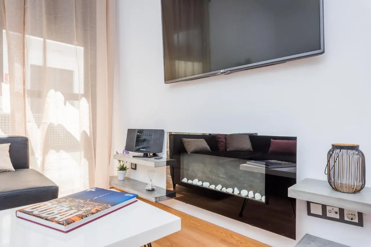 マラガAtico Con Terraza Ac 1Hab En El Centro Y Piscina Comunitariaアパートメント スペイン