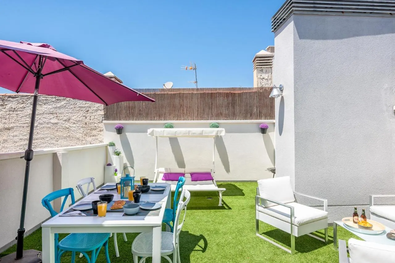 Atico Con Terraza Ac 1Hab En El Centro Y Piscina Comunitariaの連絡先