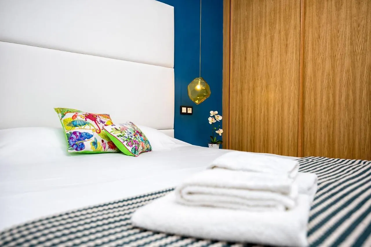 アパート マラガAtico Con Terraza Ac 1Hab En El Centro Y Piscina Comunitariaアパートメント スペイン