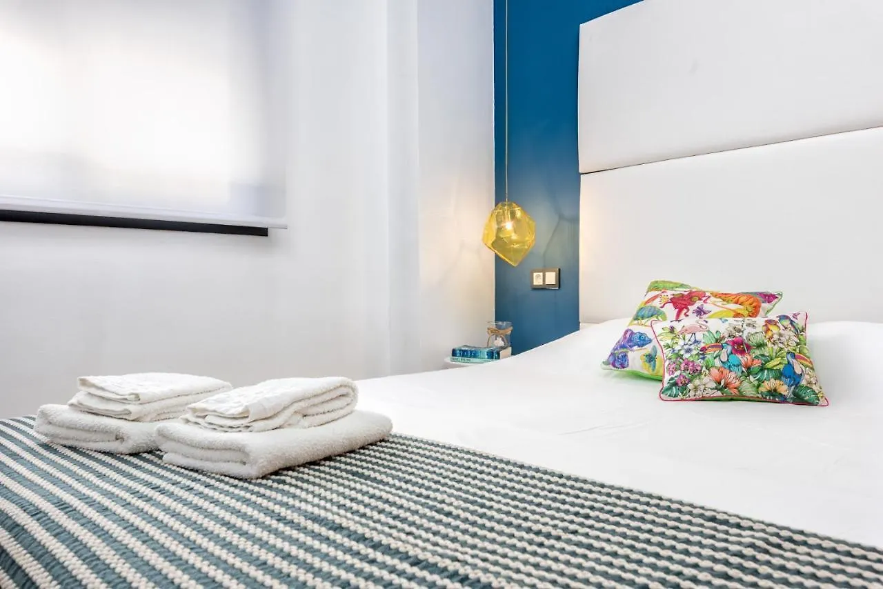 マラガAtico Con Terraza Ac 1Hab En El Centro Y Piscina Comunitariaアパートメント スペイン